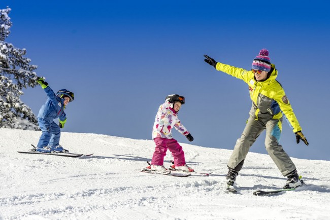 Skikurse für Kinder im Skigebiet Flachau in Ski amadé © Flachau Tourismus | zooom productions 
